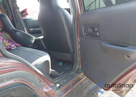 2001 Jeep Cherokee Sport из США, поврежденный, VIN 1J4FF48S71L602684